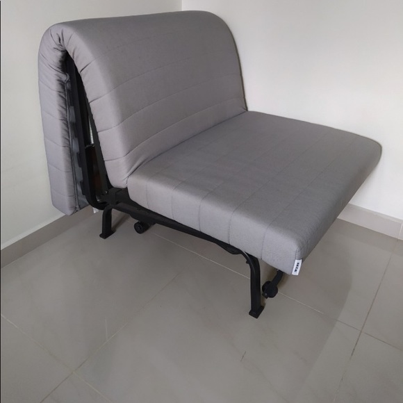 Futon - Picture 1 of 5
